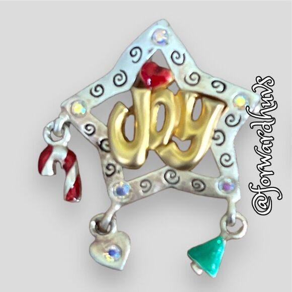 Set of AJMC Silver Tone Star Shaped Christmas Holiday Brooches with Dangling Cha - Picture 10 of 11